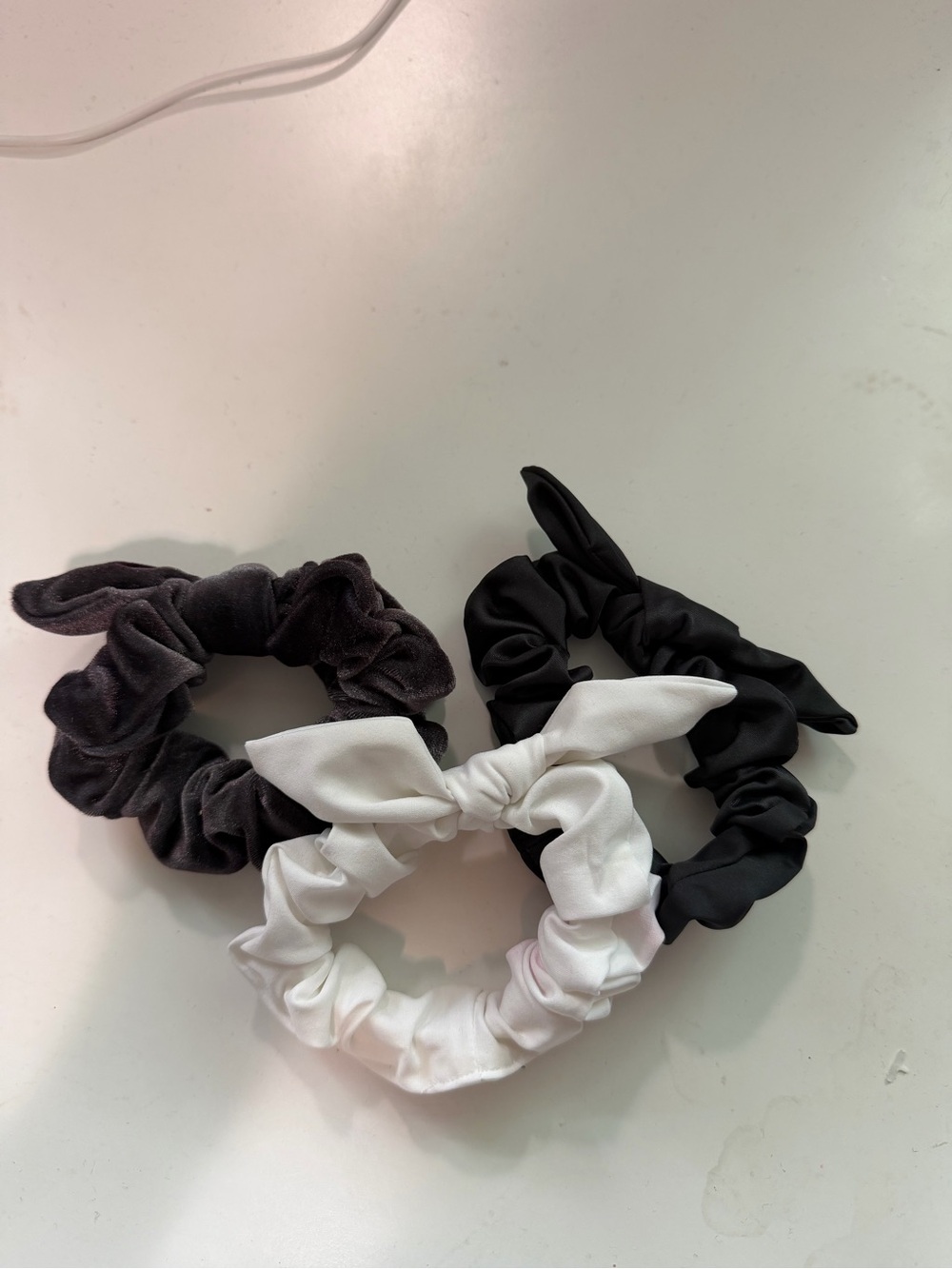 Lululemon Scrunchie Set